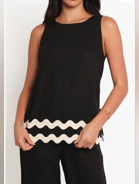 New With Tags Petal & Pup Black Taliah Embroidered Ric Rac Crop Tank Top Size M